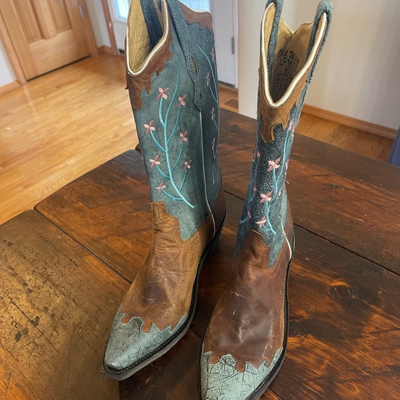 Old west 🤠 cowboy boots - Picture 2 of 3